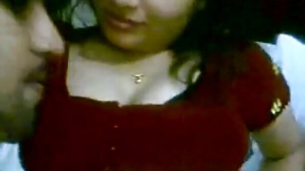 Iubita brunetă voluptoasă Abbie Maley este bătută în POV